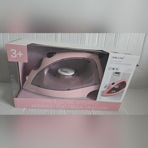"Charlie & Arta" Branded Mini Electric Iron Toy Ages 3+